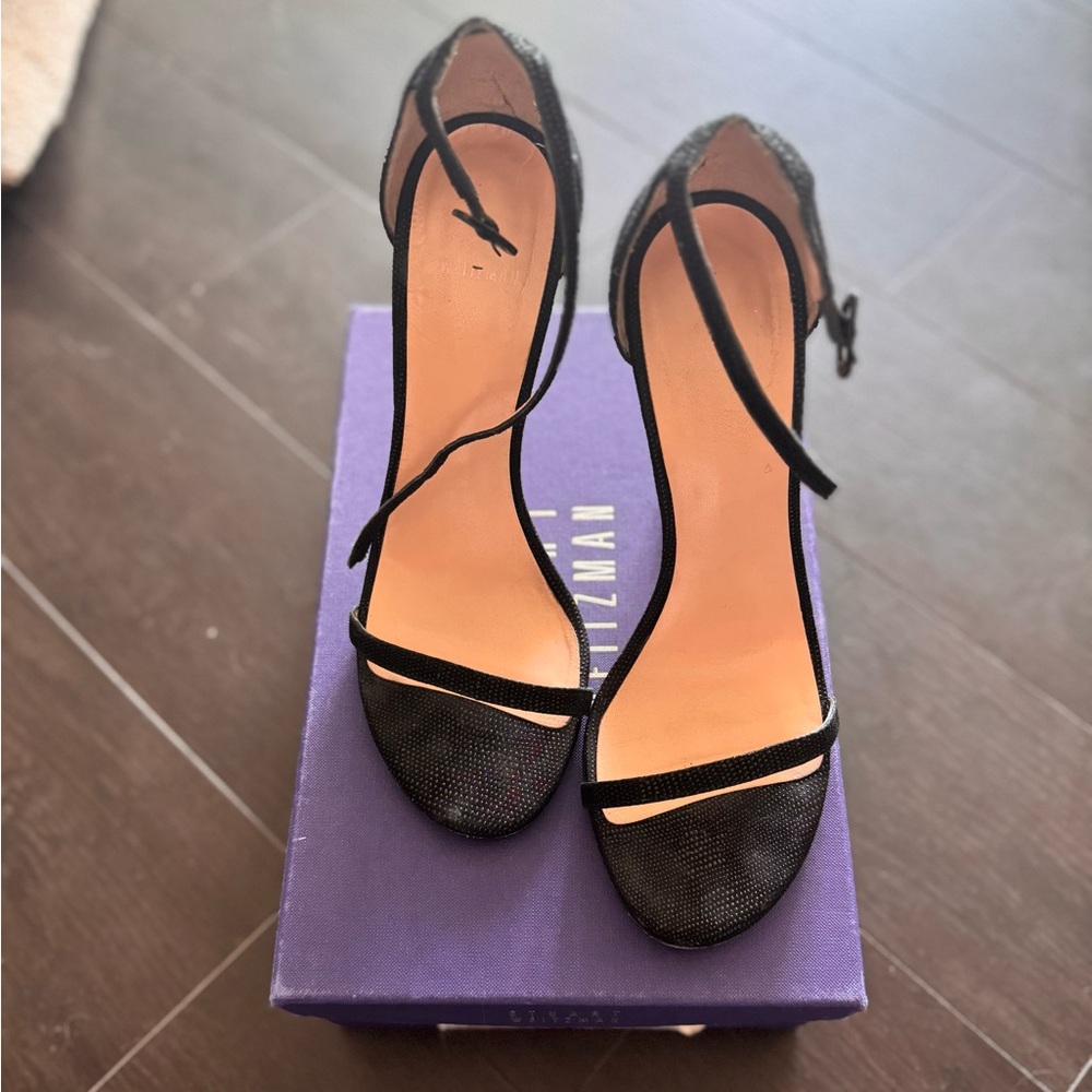 Stuart Weitzman nudist